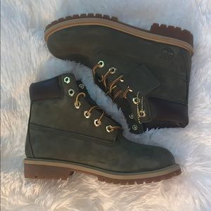 NWOB Olive green Timberlands waterproof Boots